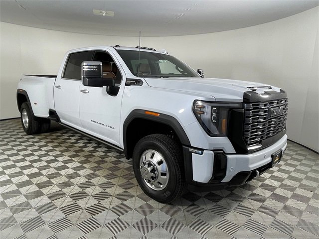 New 2026 GMC Sierra 3500 Denali Ultimate image 15