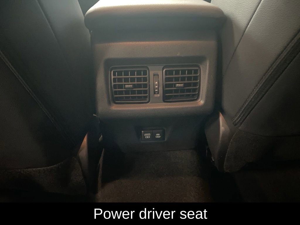 Used 2025 Toyota Camry SE FWD image 12