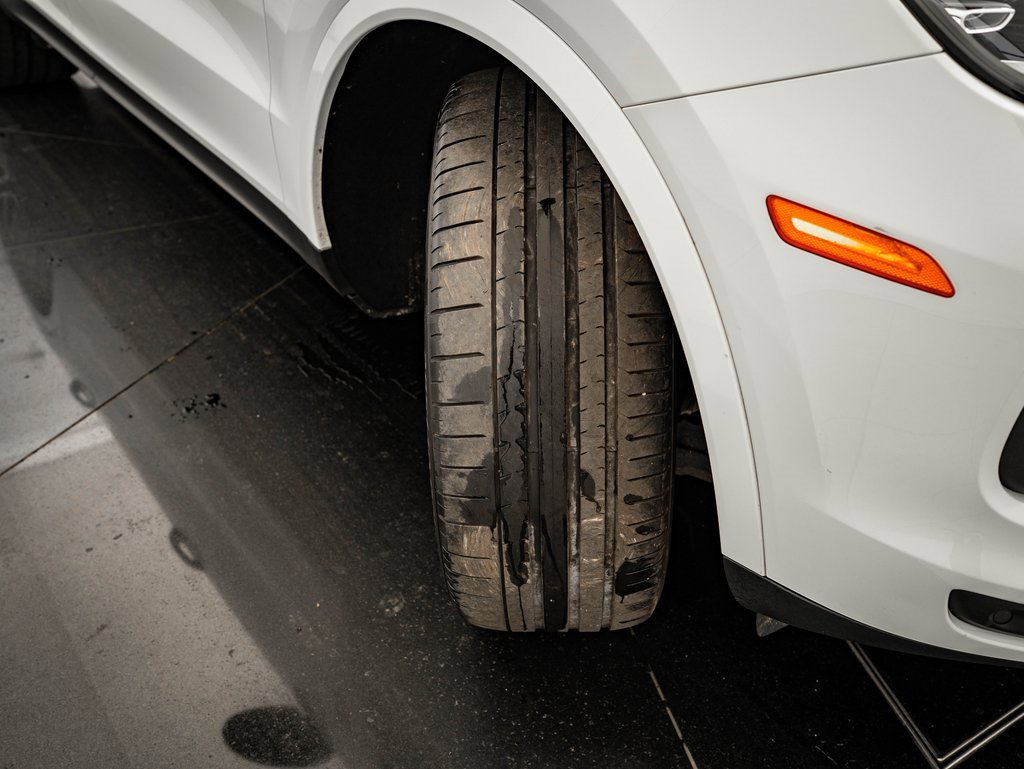 Used 2019 Porsche Cayenne S image 51