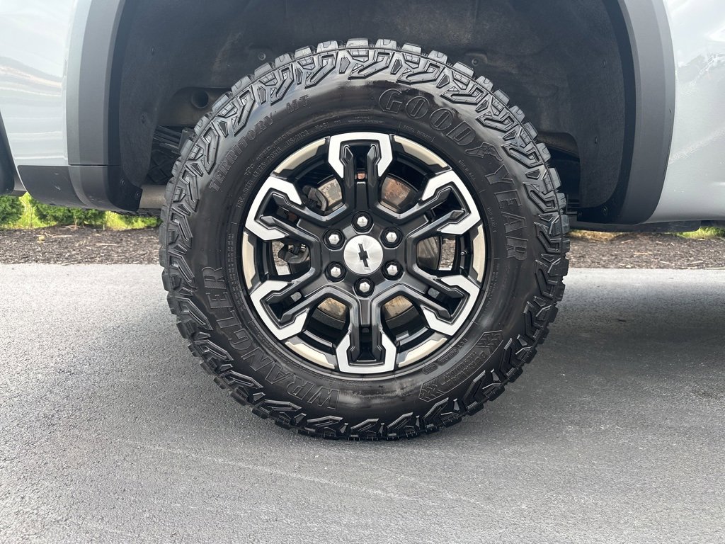 Used 2024 Chevrolet Silverado 1500 ZR2 w/ Technology Package image 43