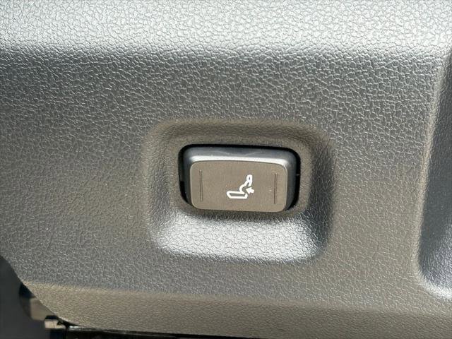 Certified 2025 Toyota Tacoma TRD Sport AWD/4WD image 25