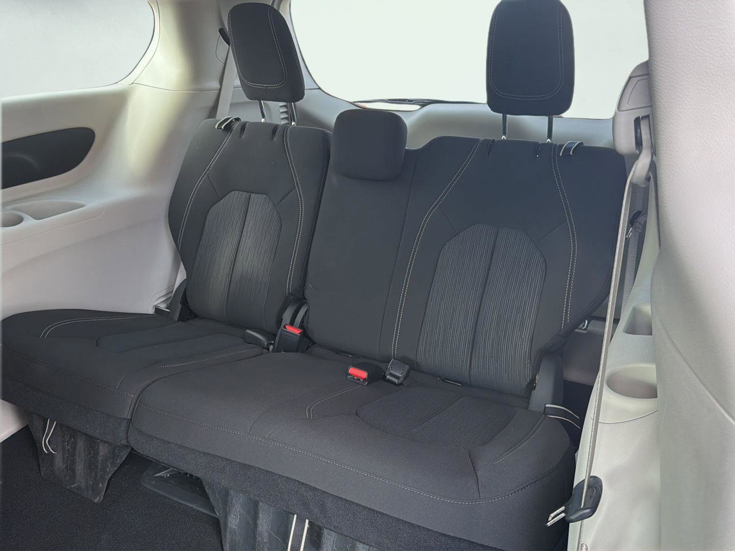 Used 2024 Chrysler Voyager LX FWD image 28