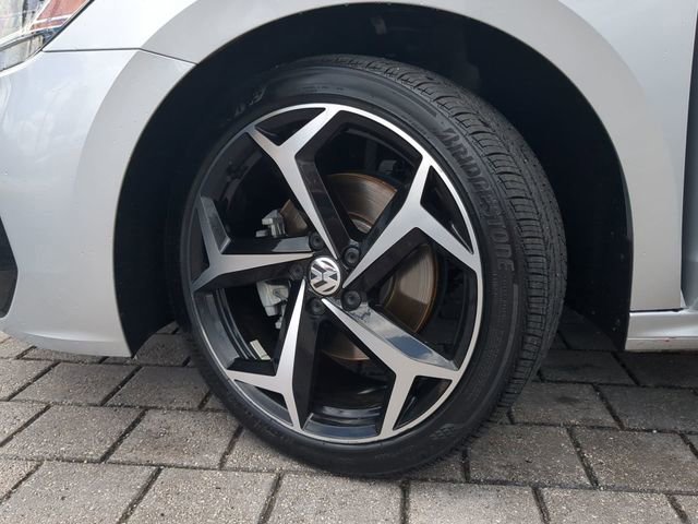 Certified 2020 Volkswagen Passat 2.0T R-Line FWD image 33