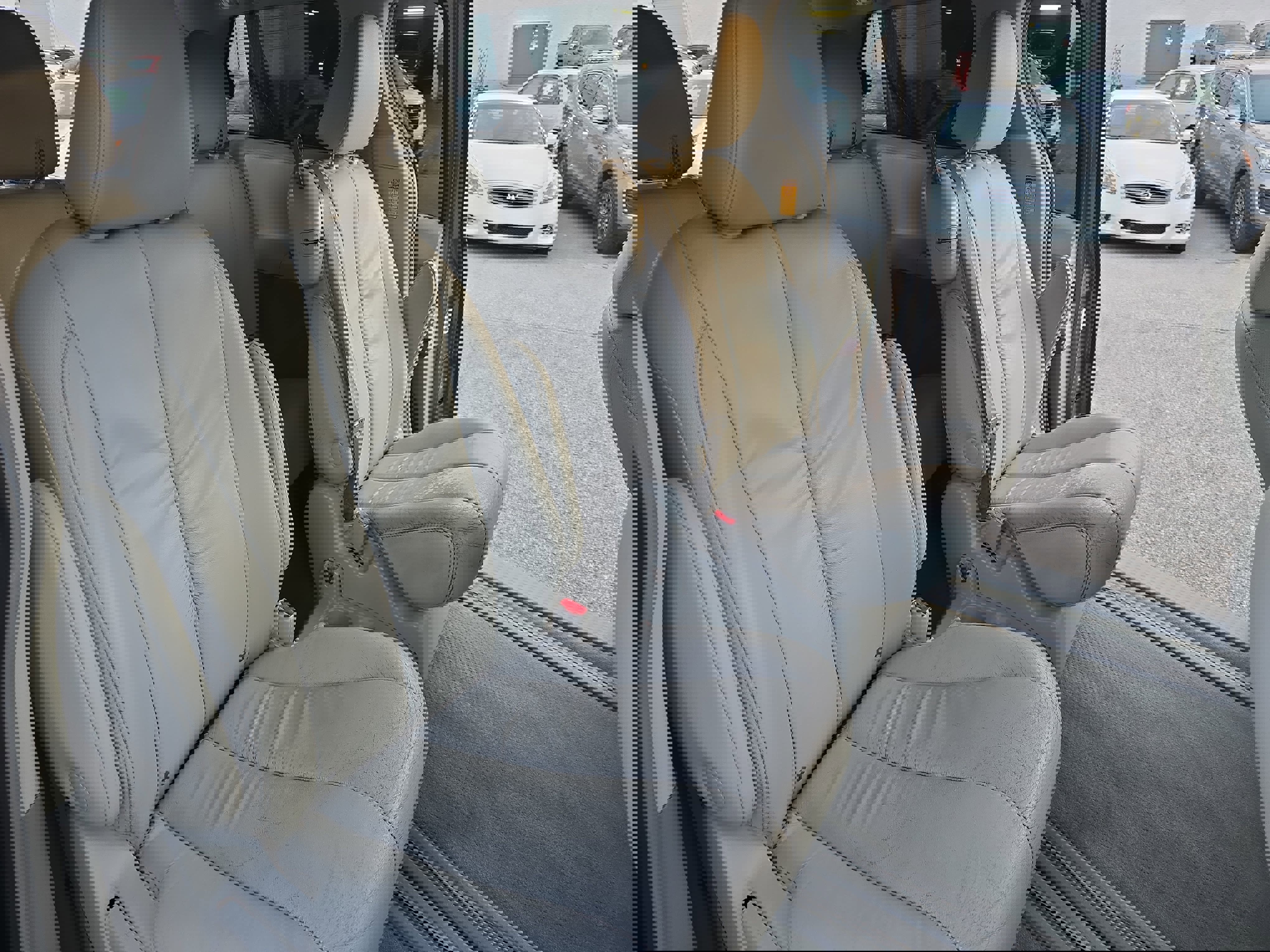 Used 2011 Toyota Sienna XLE image 11