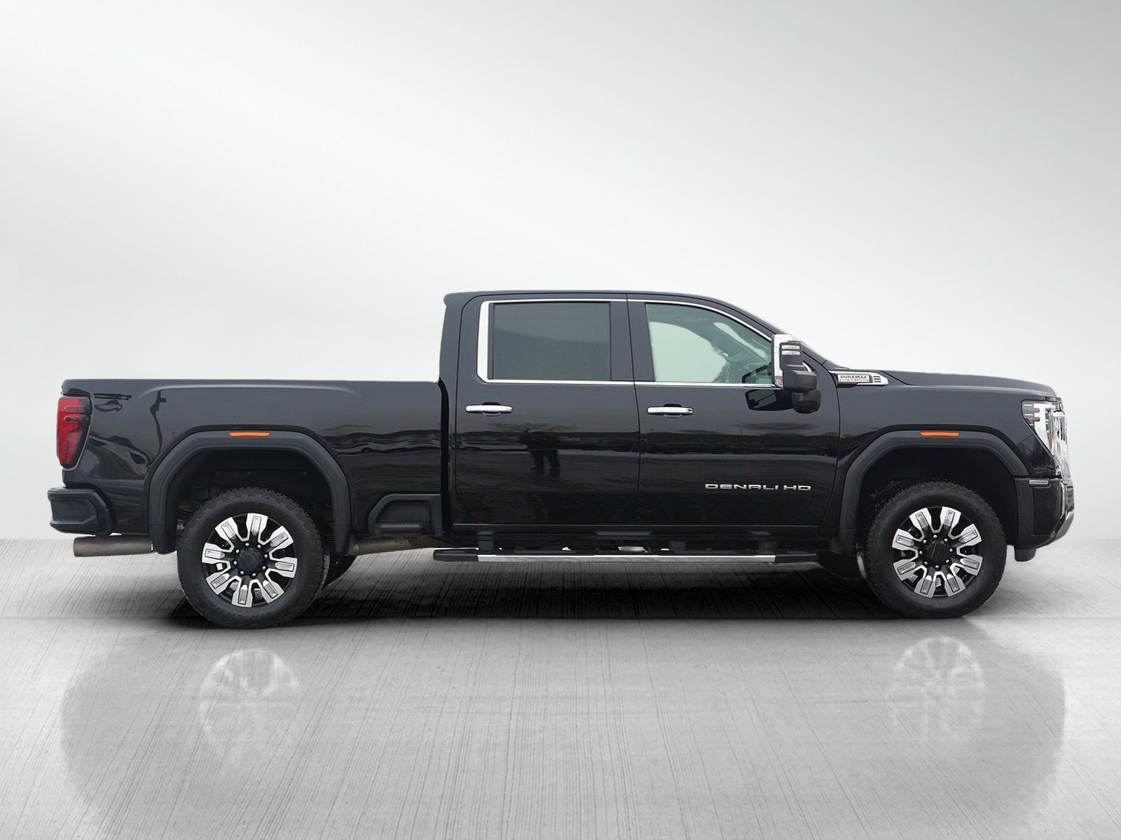 Used 2025 GMC Sierra 3500 Denali w/ Denali Reserve Package image 6