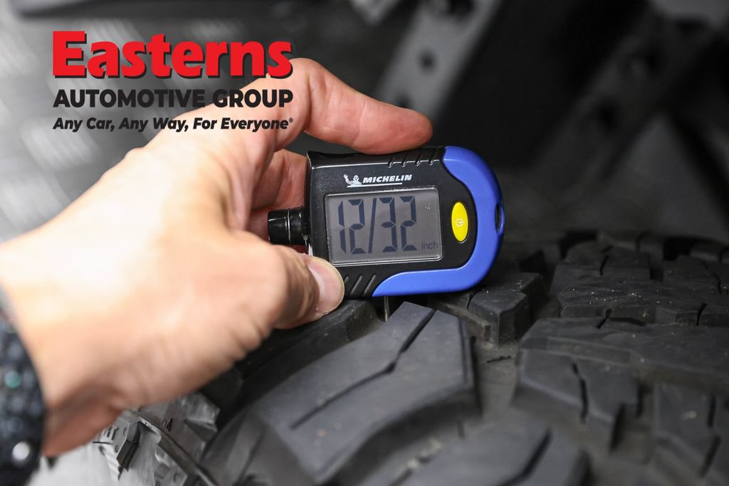 Used 2024 Jeep Wrangler Unlimited Sahara w/ Technology Group AWD/4WD image 30