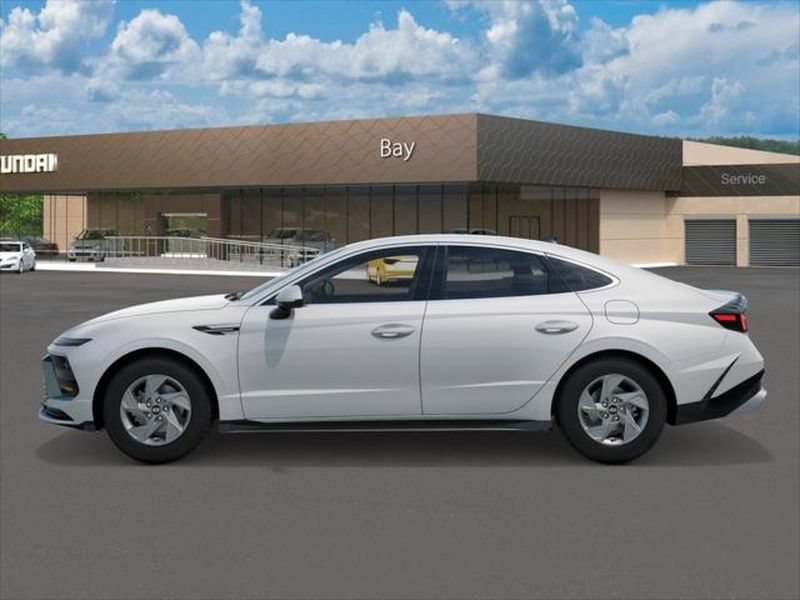 New 2026 Hyundai Sonata SE FWD image 3