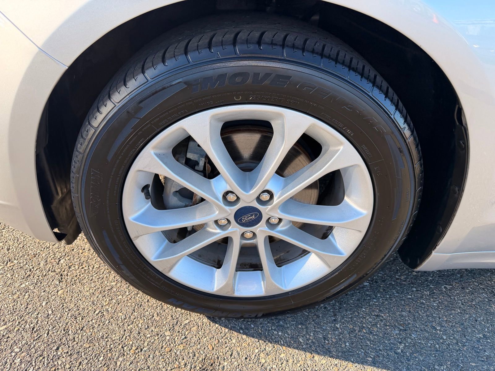 Used 2019 Ford Fusion SE image 10