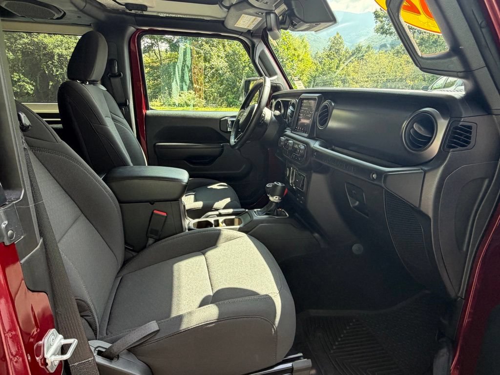 Used 2021 Jeep Wrangler Sport AWD/4WD image 26