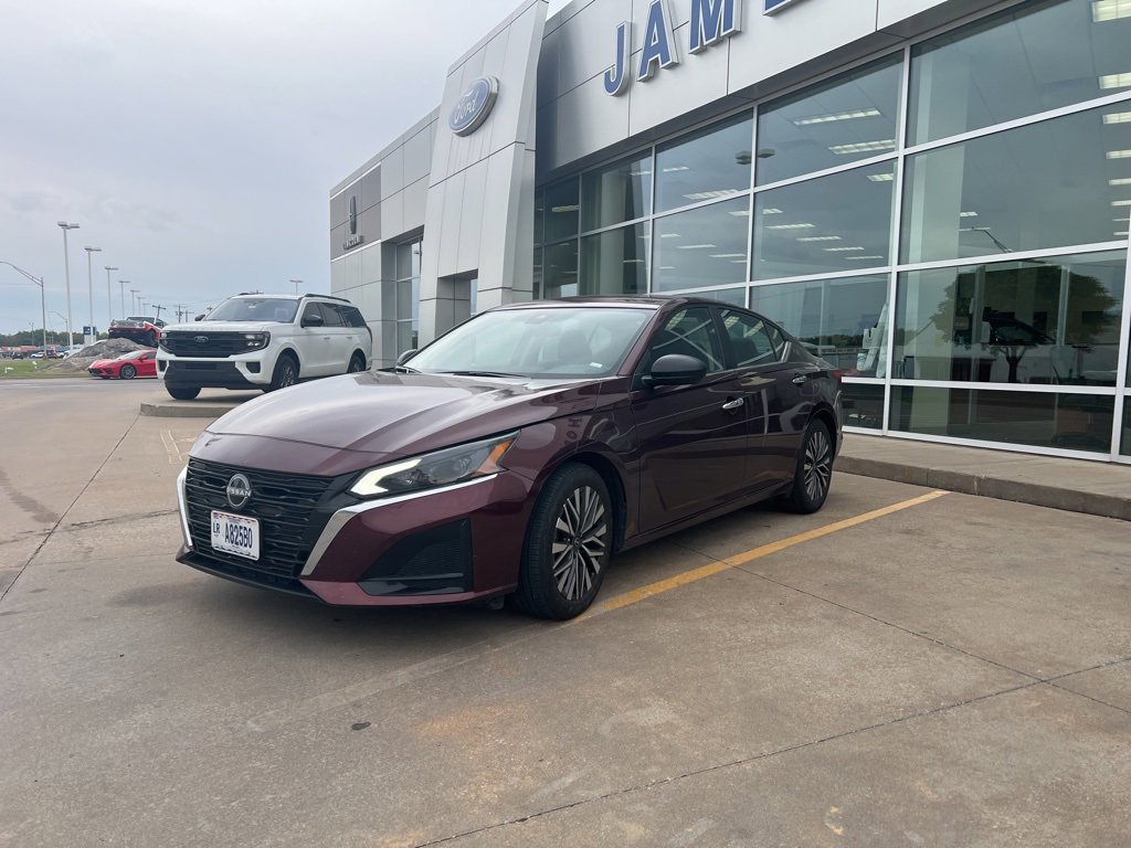 Used 2025 Nissan Altima 2.5 SV