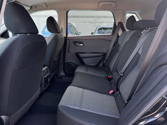 Used 2023 Nissan Rogue SV image 17