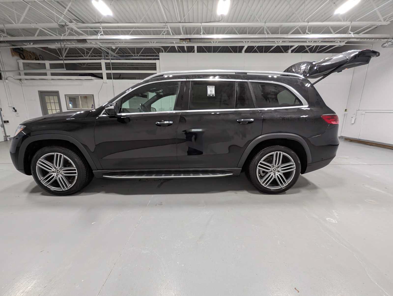 Certified 2024 Mercedes-Benz GLS 450 4MATIC image 13