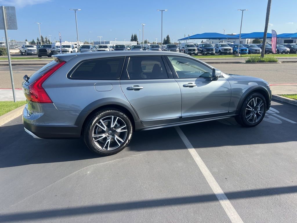 Used 2017 Volvo V90 T6 Cross Country AWD/4WD image 15
