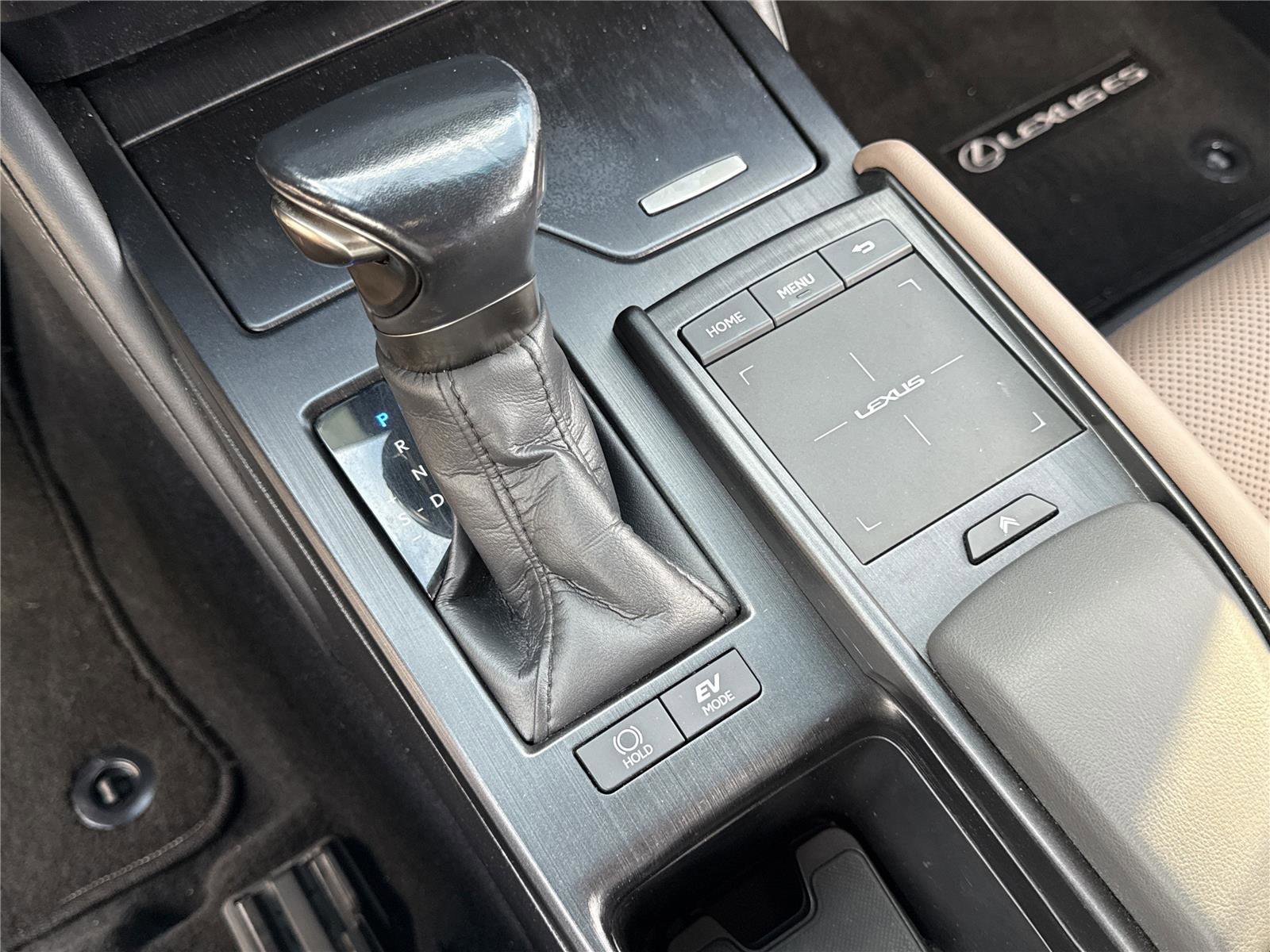 Used 2022 Lexus ES 300h w/ Premium Package FWD image 12