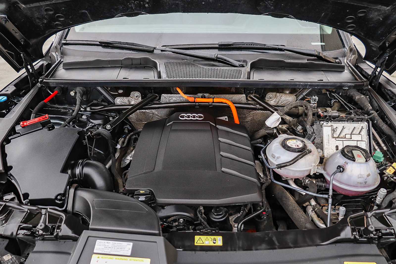 Used 2020 Audi Q5 e Premium Plus w/ Premium Plus Package image 41