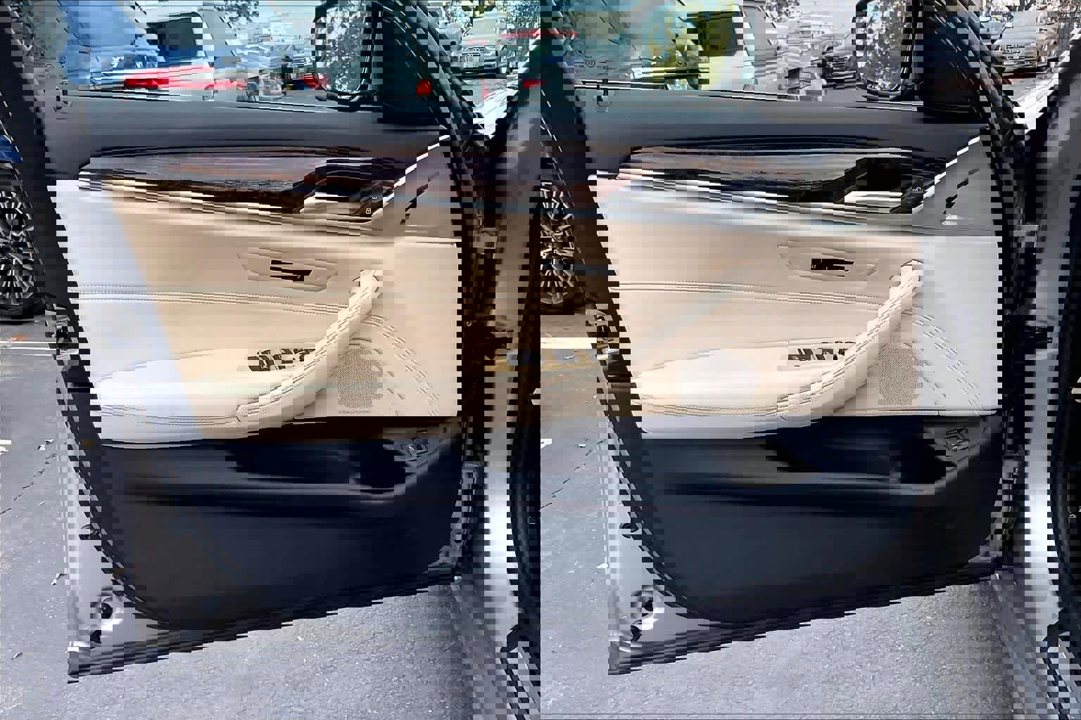 Used 2019 BMW 530i w/ Convenience Package image 24