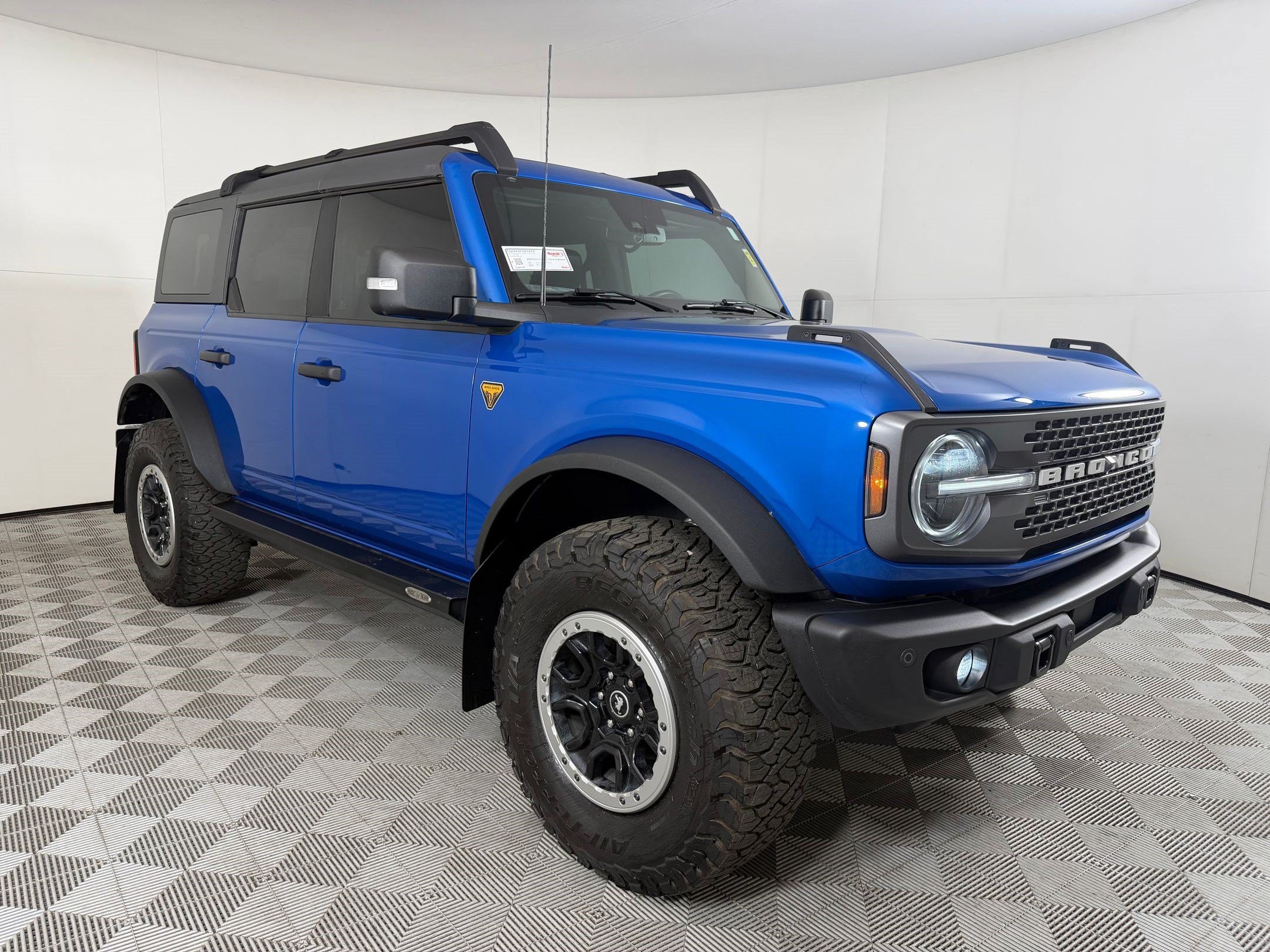 Used 2022 Ford Bronco Badlands w/ Sasquatch Package AWD/4WD image 6