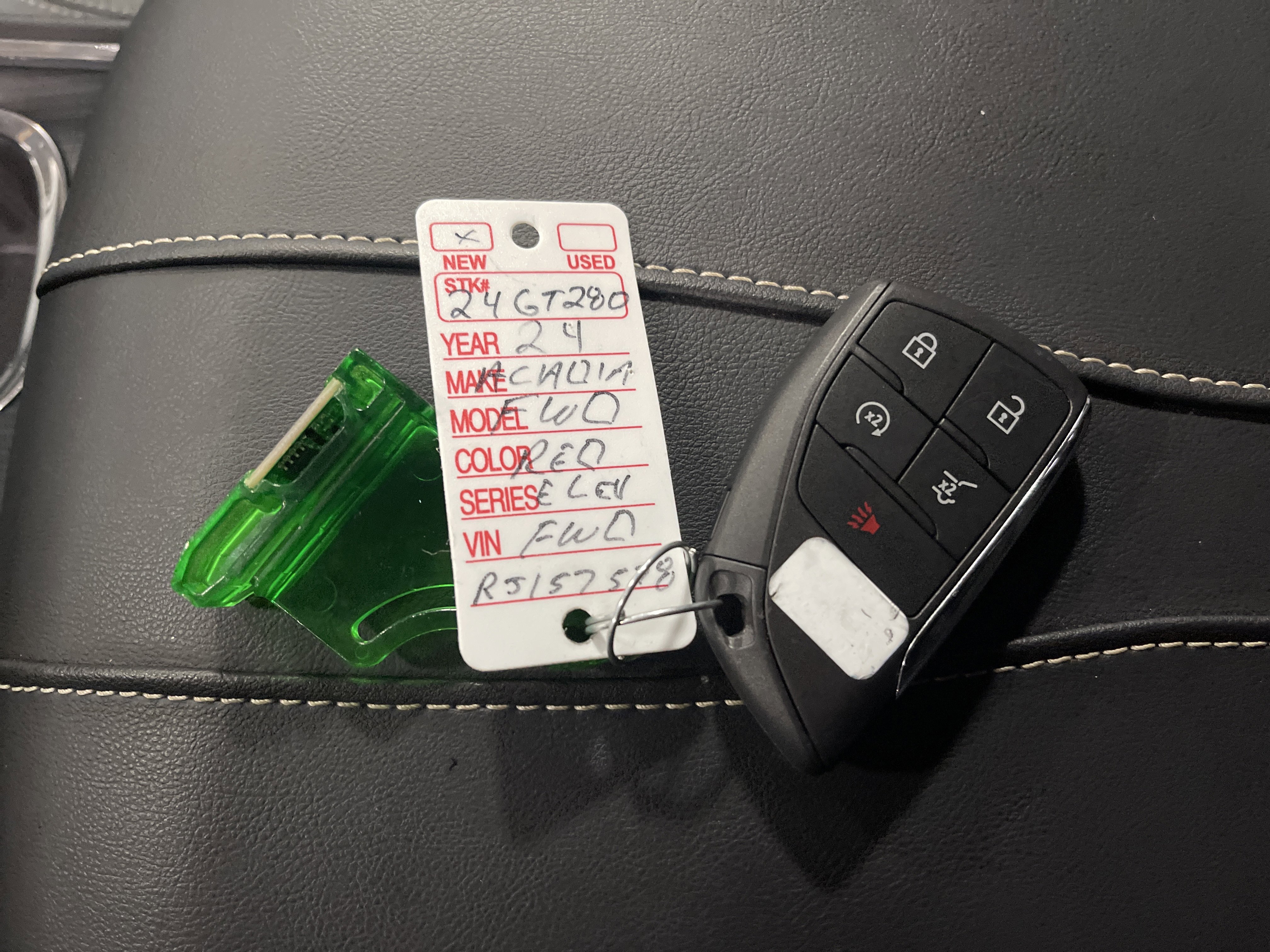 Used 2024 GMC Acadia Elevation image 27