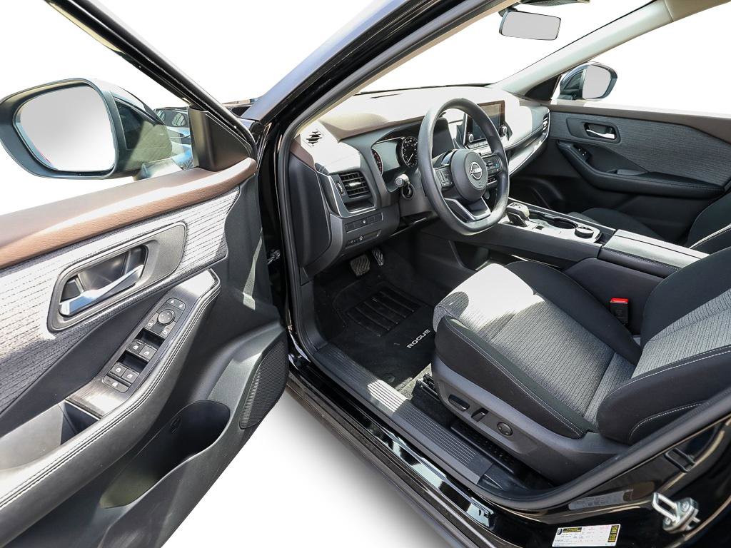 Used 2023 Nissan Rogue SV image 12