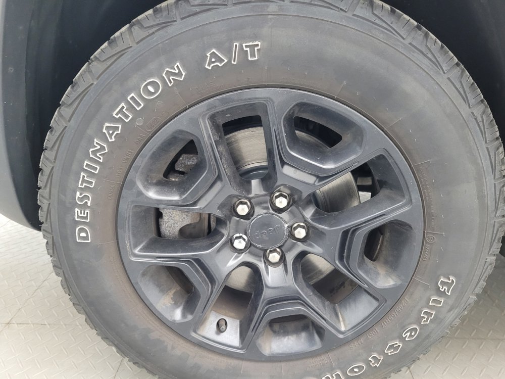 Used 2022 Jeep Cherokee Trailhawk w/ Trailer Tow Group image 31