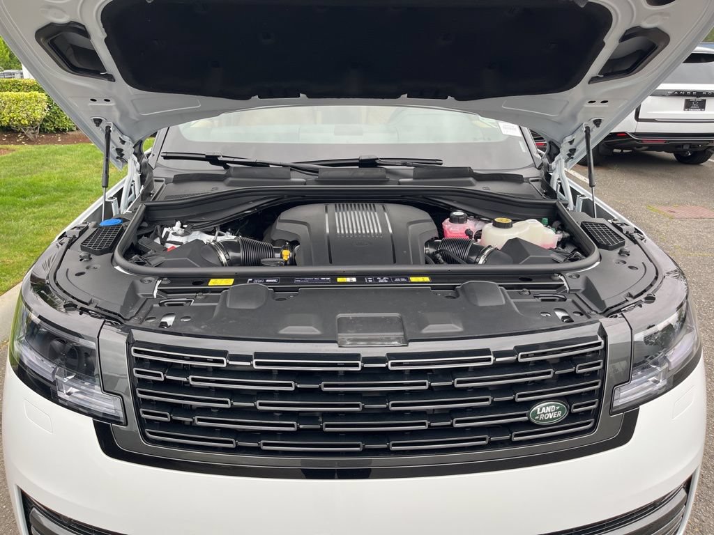 New 2026 Land Rover Range Rover Long Wheelbase SE AWD/4WD image 28