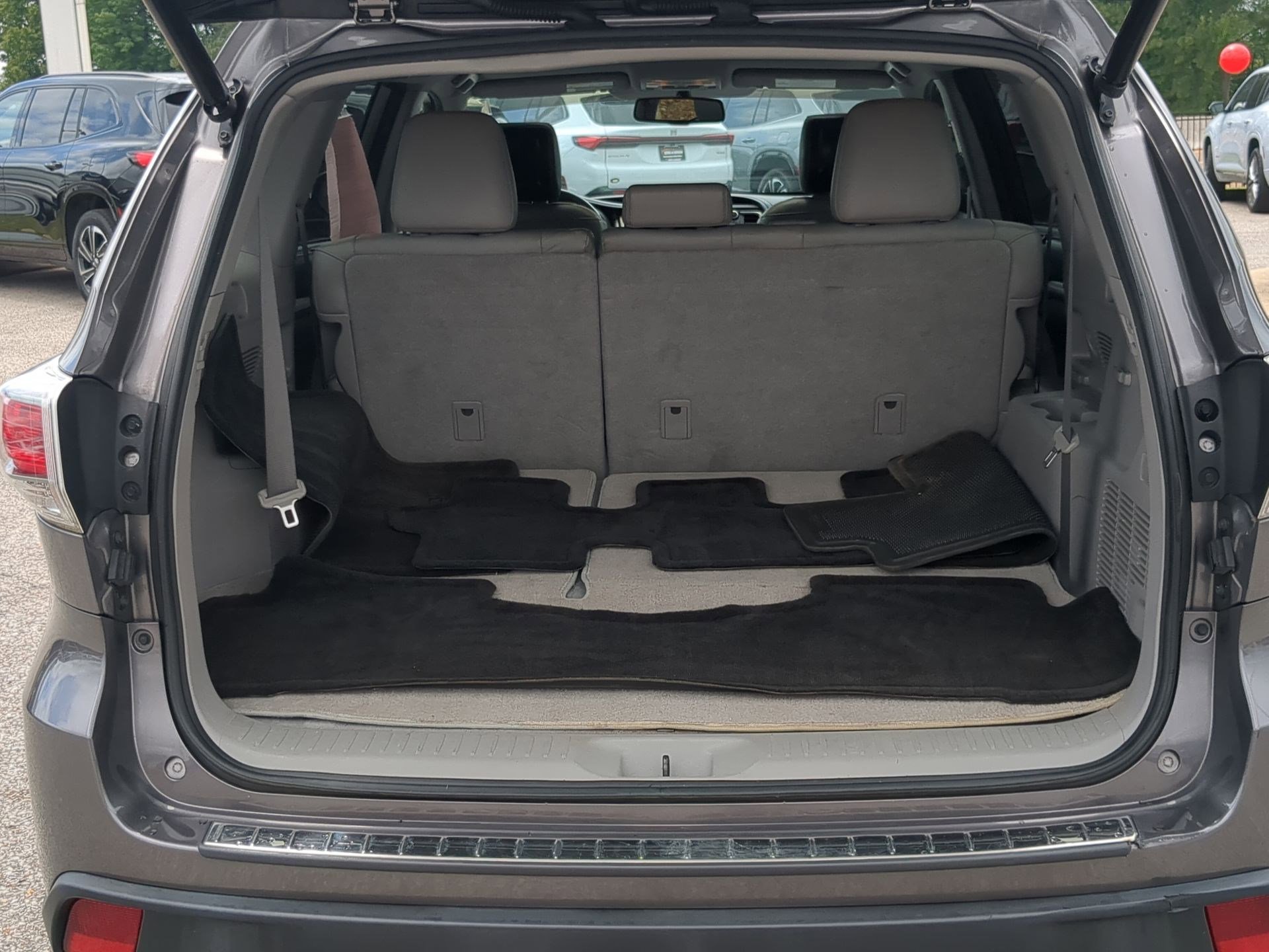 Used 2016 Toyota Highlander XLE FWD image 20