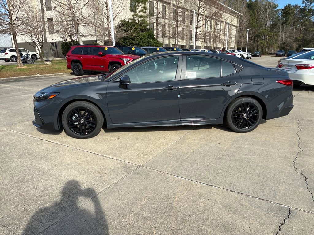 New 2026 Toyota Camry SE image 2