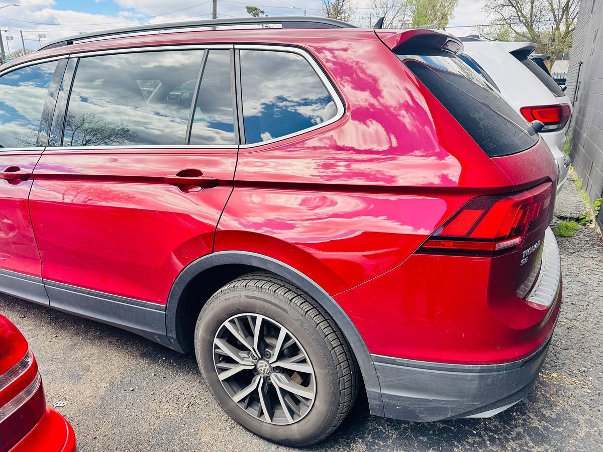 Used 2019 Volkswagen Tiguan SE w/ Panoramic Sunroof Package FWD image 6