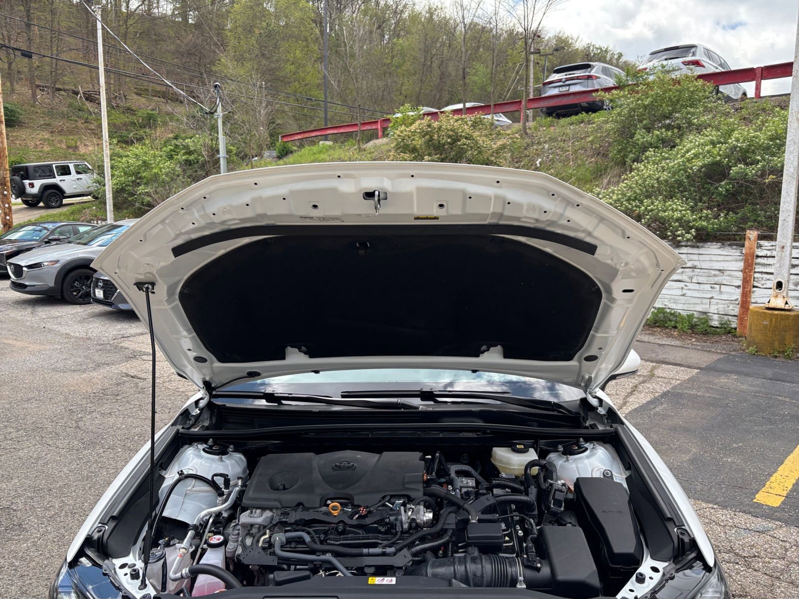 Used 2025 Toyota Camry SE FWD image 33