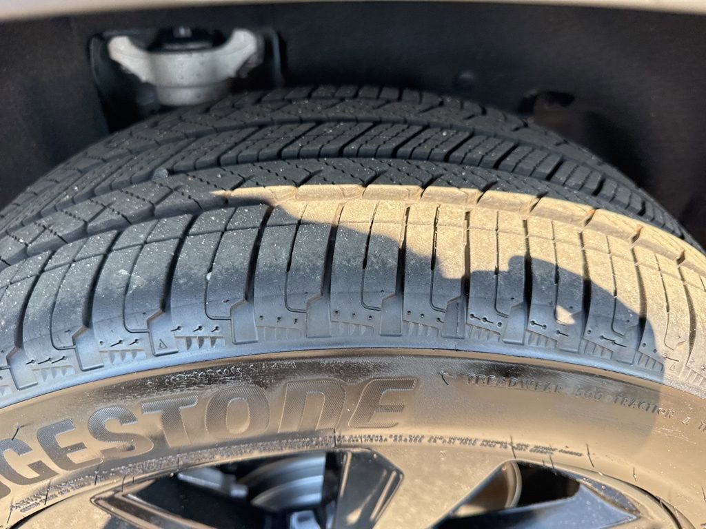 Used 2025 Honda Pilot Black Edition image 37