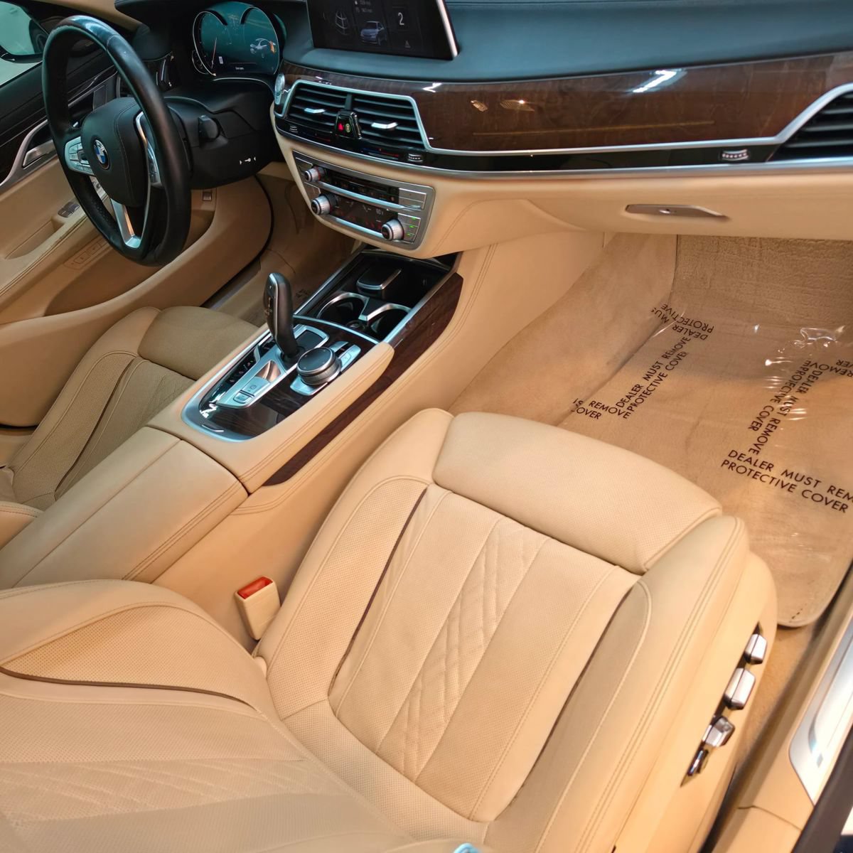 Used 2019 BMW 750i xDrive AWD/4WD image 25