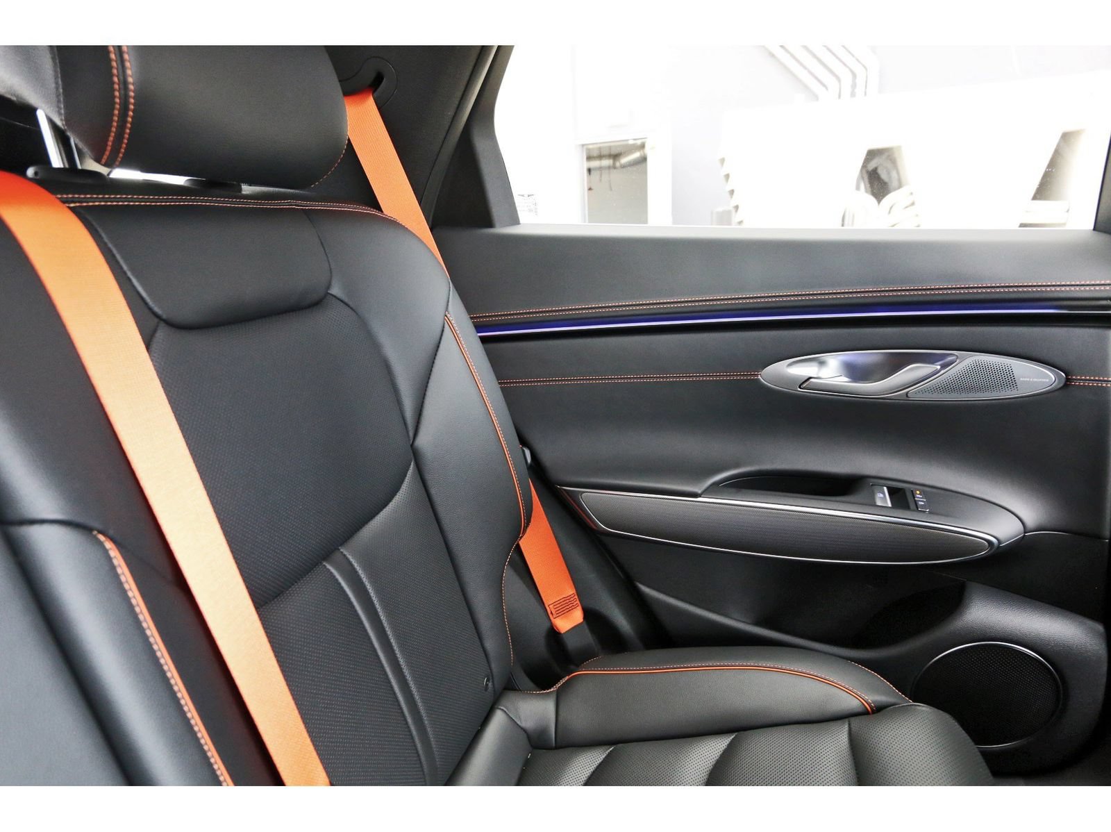 Used 2026 Genesis GV70 3.5T Sport Advanced AWD/4WD image 14