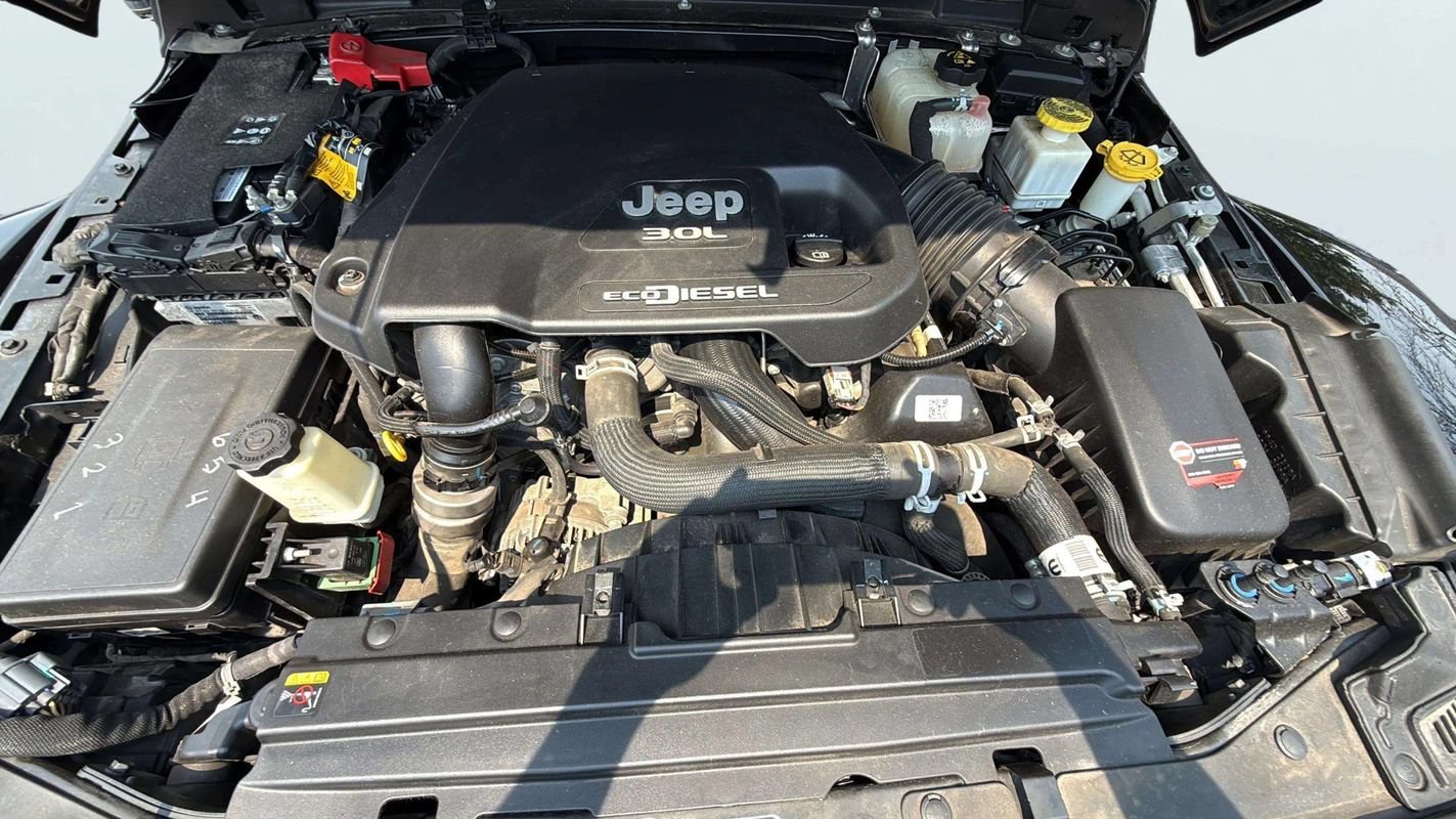 Used 2021 Jeep Gladiator Rubicon AWD/4WD image 25