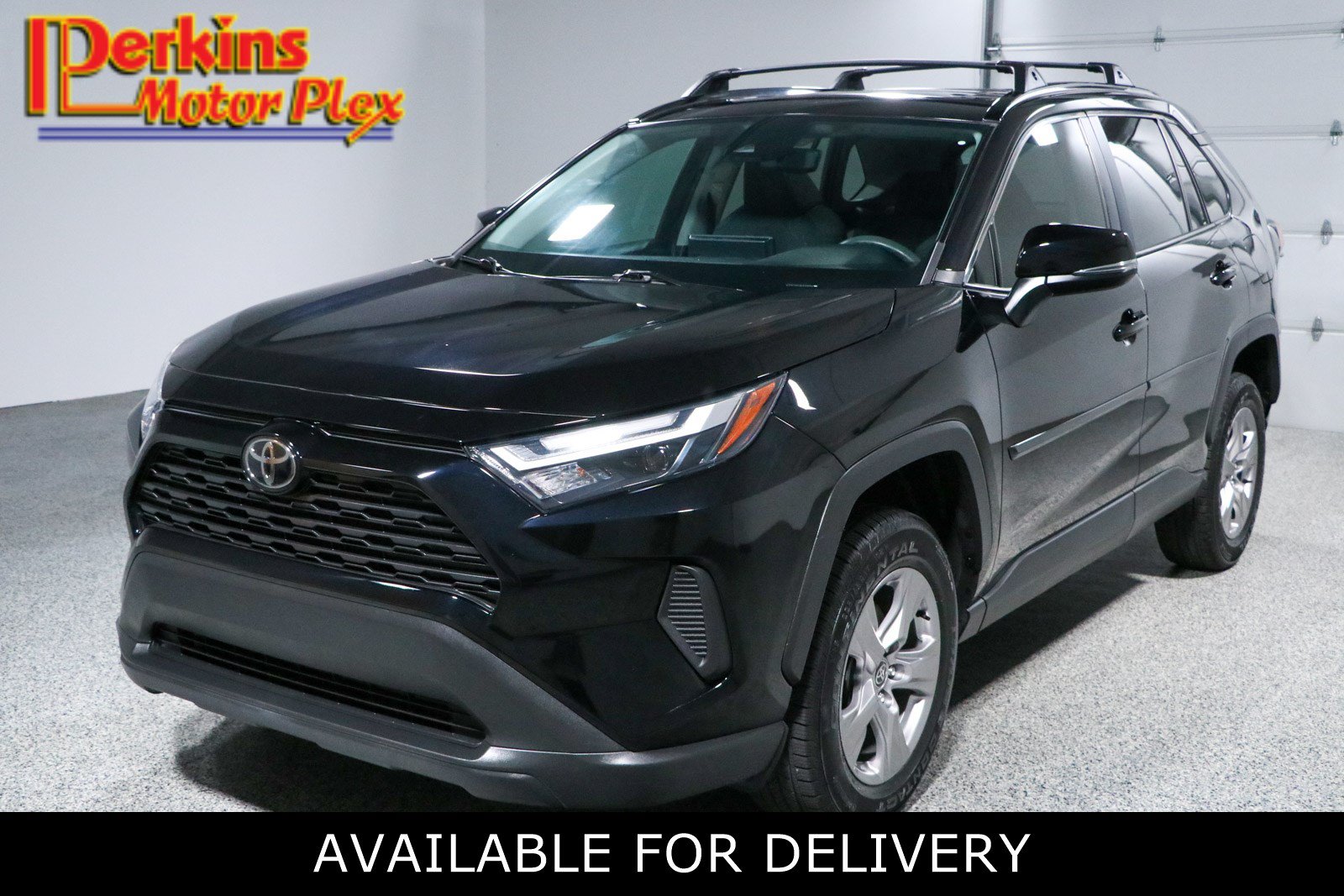 Used 2022 Toyota RAV4 XLE w/ Convenience Package FWD image 1