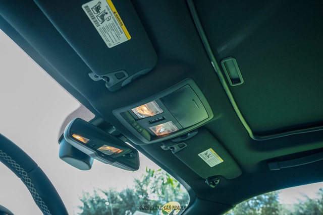 Used 2016 Dodge Challenger SRT Hellcat image 32