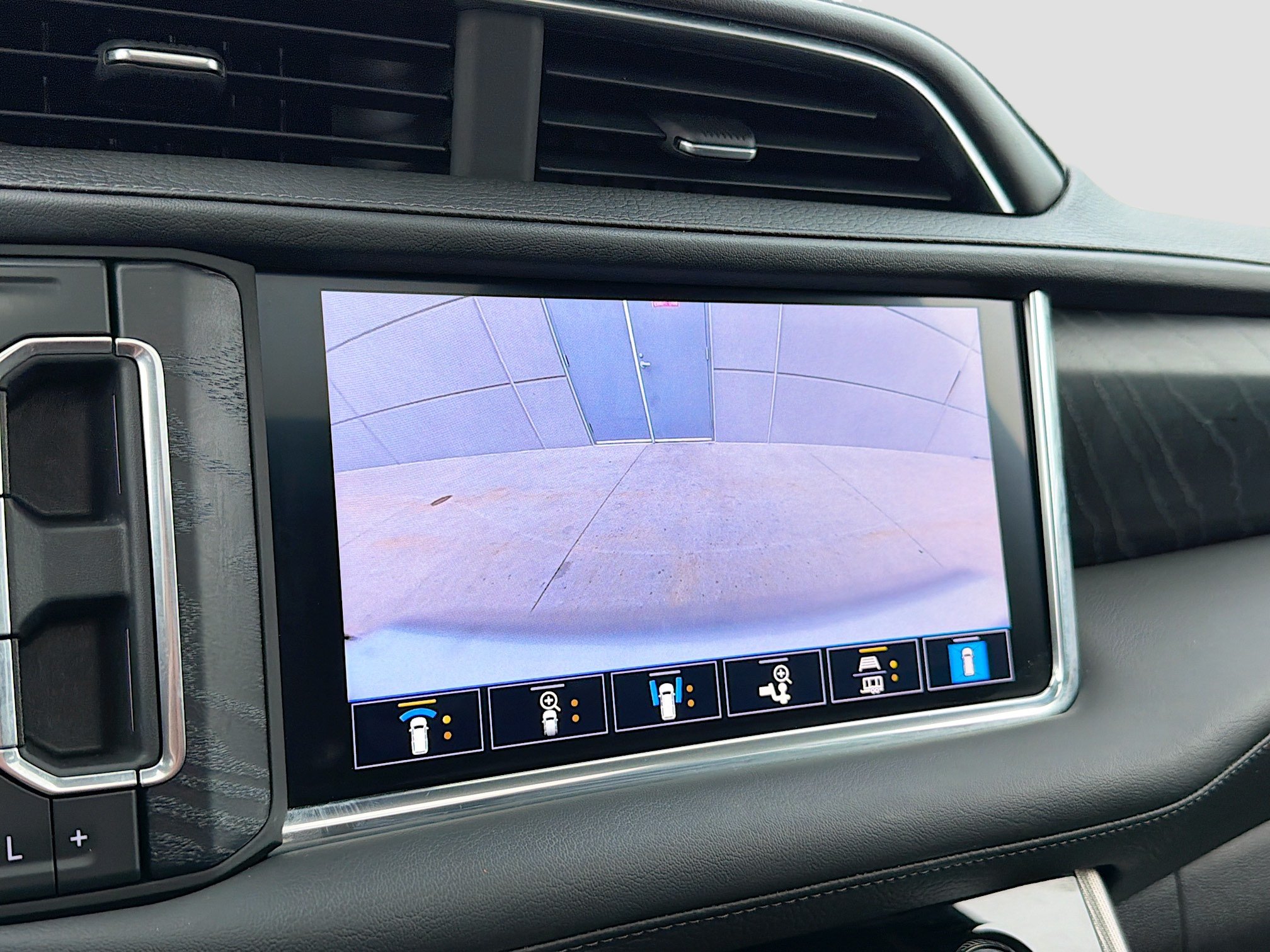 Used 2021 GMC Yukon Denali AWD/4WD image 21