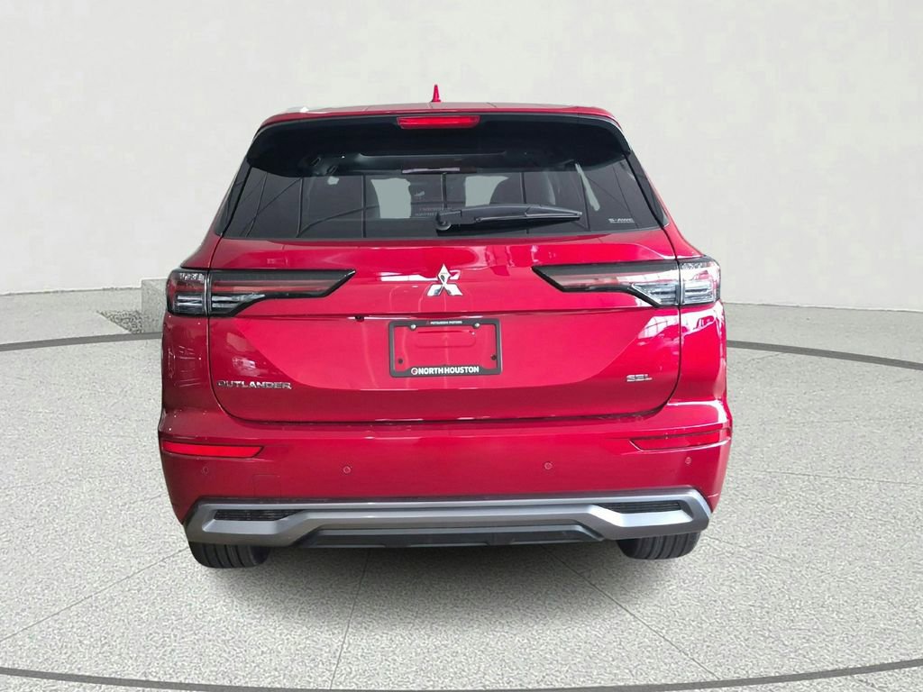 New 2026 Mitsubishi Outlander SEL image 3
