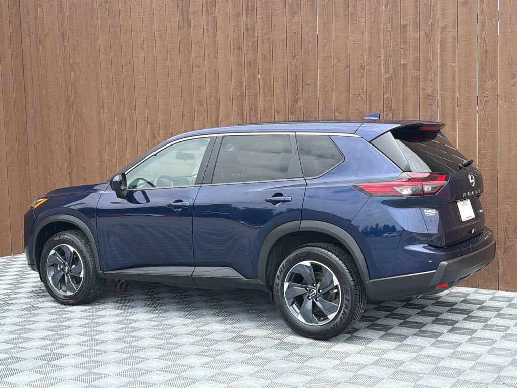 Used 2024 Nissan Rogue SV AWD/4WD image 14