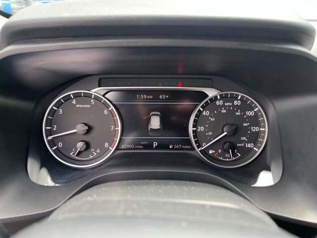 Used 2025 Nissan Rogue SV AWD/4WD image 12