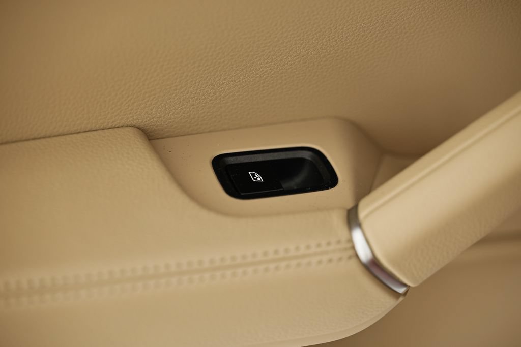 Certified 2023 Porsche Cayenne Coupe AWD/4WD image 21