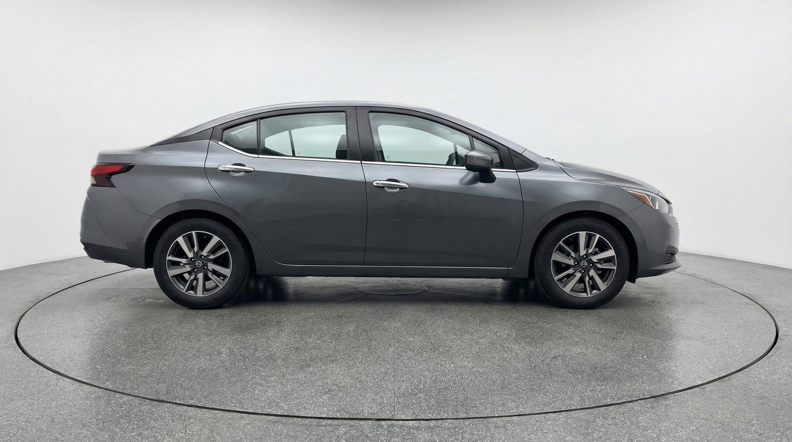 Used 2025 Nissan Versa SV image 11