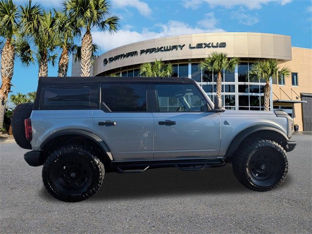 Used 2021 Ford Bronco Black Diamond image 4
