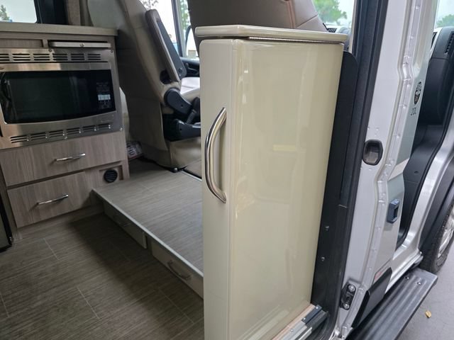 Used 2021 RAM ProMaster 3500 w/ Convenience Group FWD image 23