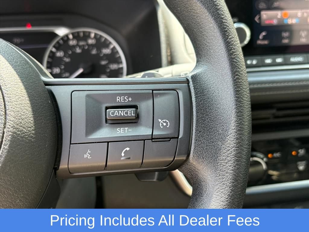 Used 2024 Nissan Rogue S AWD/4WD image 16
