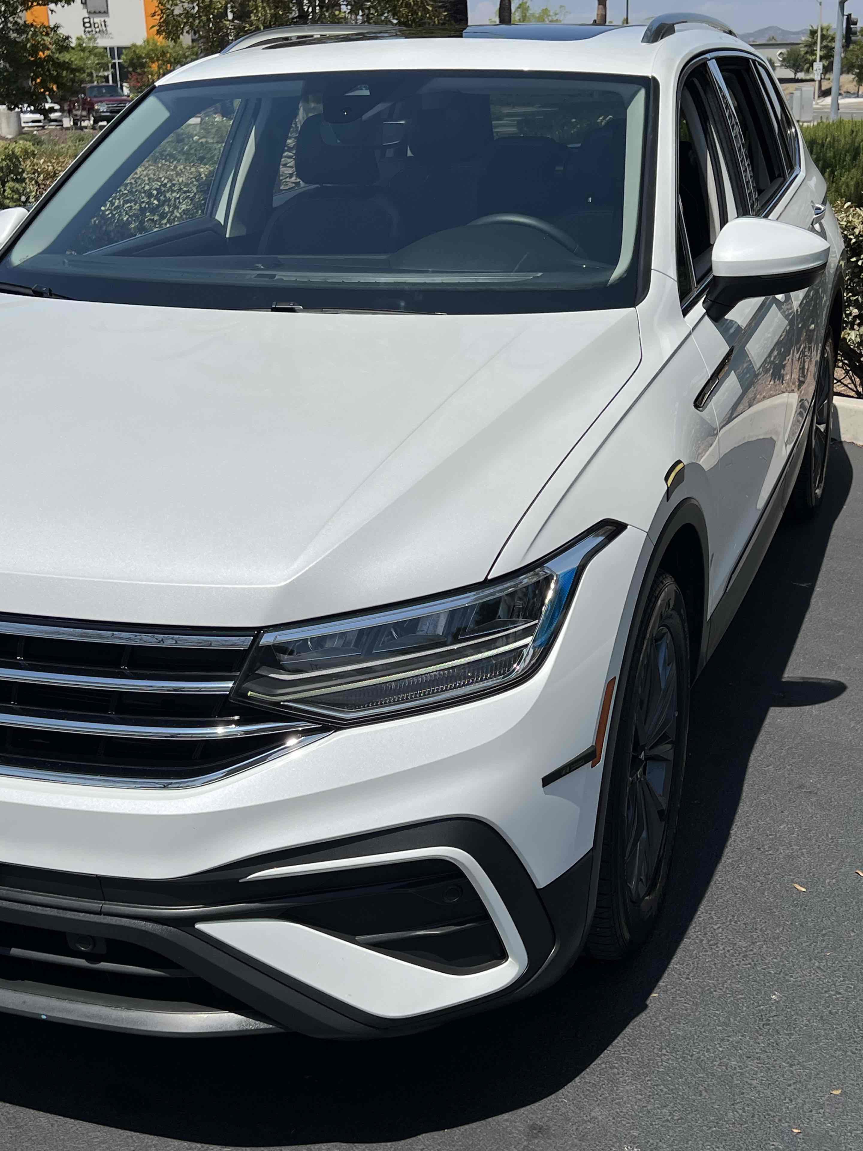 Used 2023 Volkswagen Tiguan SE w/ Panoramic Sunroof Package image 85