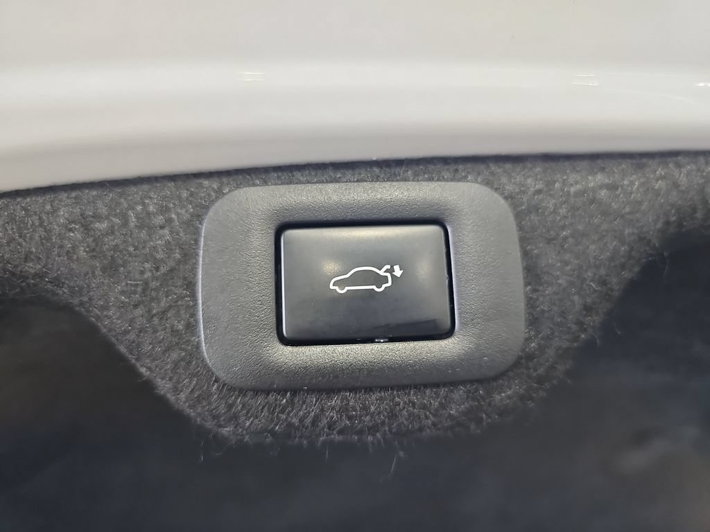 Used 2023 Lexus ES 250 w/ Protection Package (P2) AWD/4WD image 16