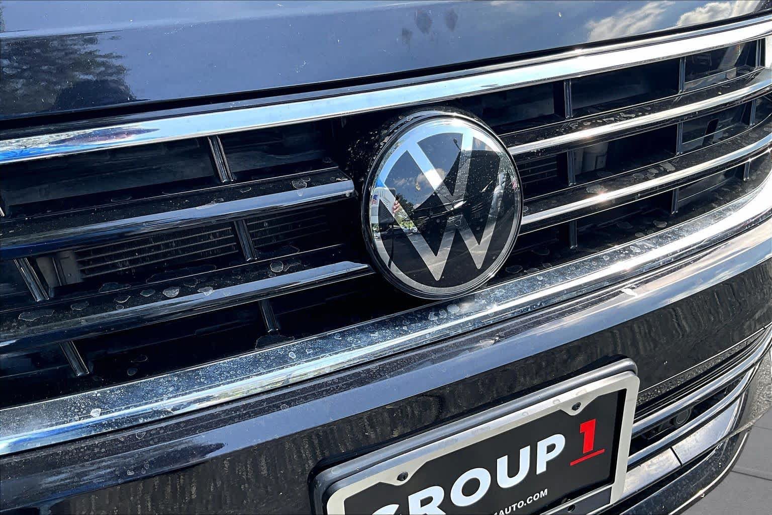 Used 2022 Volkswagen Tiguan SE R-Line FWD image 32