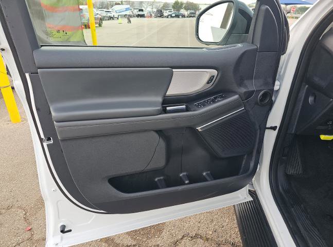 Certified 2025 Ford Expedition Active image 6