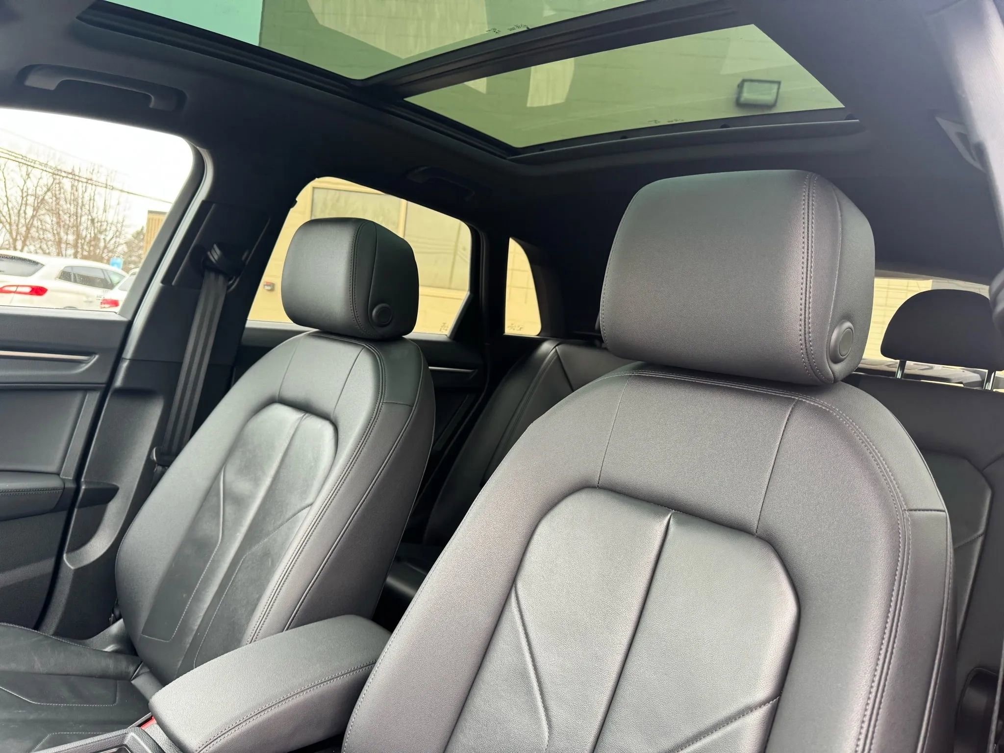 Used 2024 Audi Q3 2.0T Premium image 25