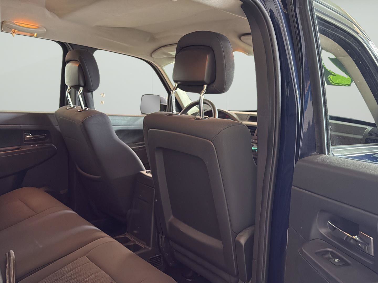Used 2012 Jeep Liberty Sport AWD/4WD image 13